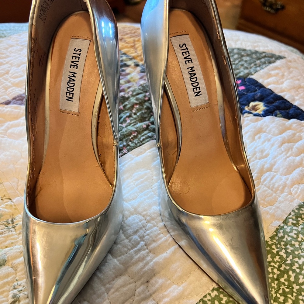 Steve Madden Metallic Silver Heels